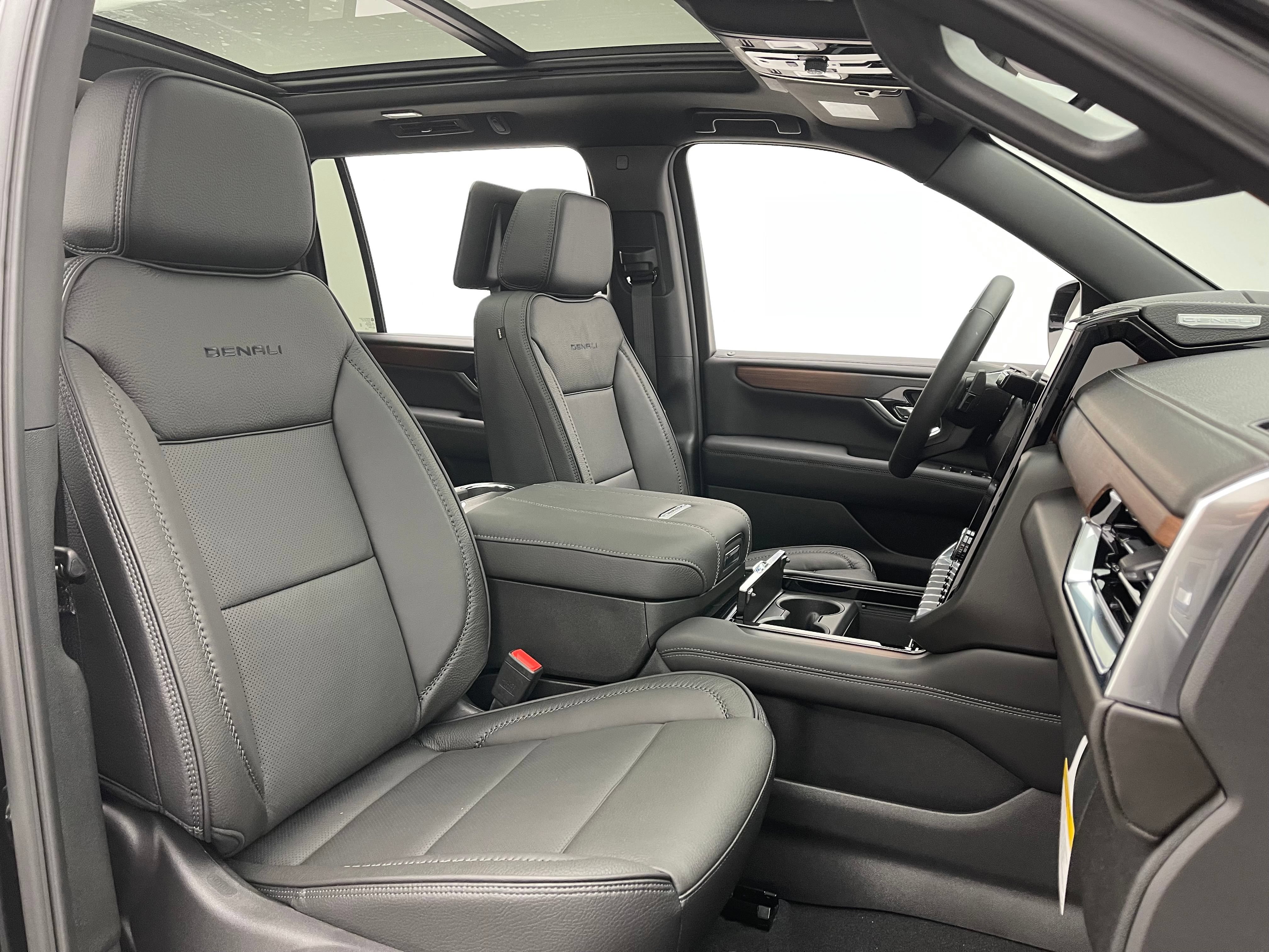 New 2026 GMC Yukon XL Denali w/ Denali Reserve Package AWD/4WD image 42