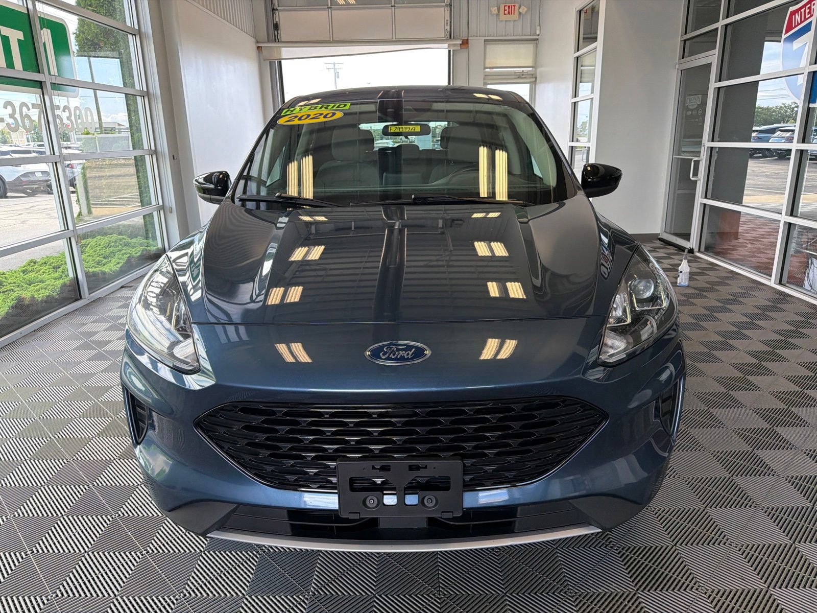 Used 2020 Ford Escape SE Sport FWD image 2