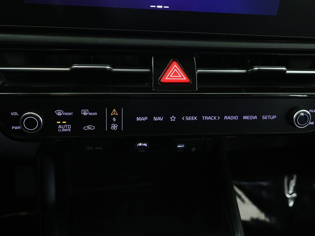 Used 2023 Kia Niro EX image 48