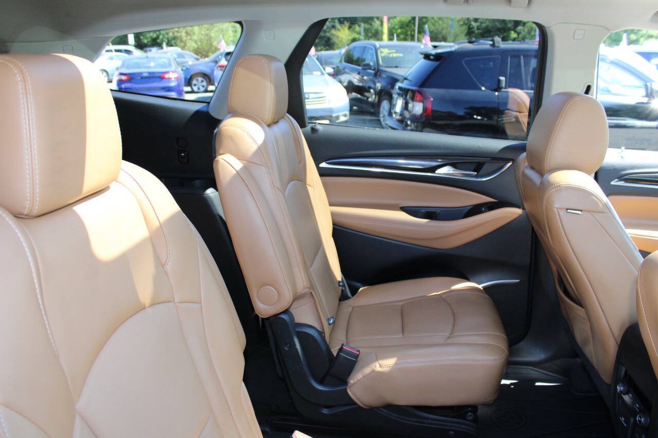 Used 2019 Buick Enclave Essence AWD/4WD image 18