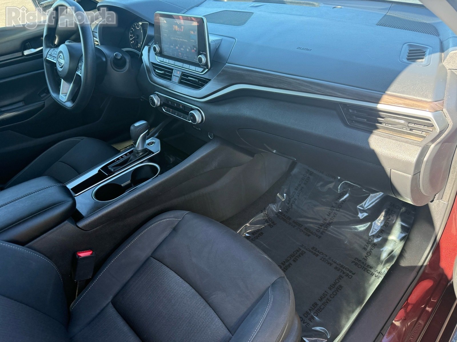 Used 2024 Nissan Altima 2.5 SV image 29