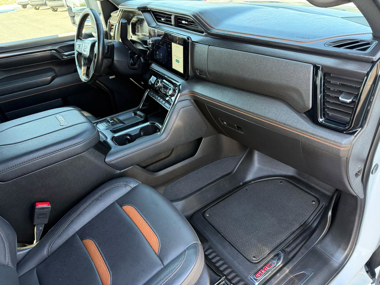 Used 2024 GMC Sierra 2500 AT4 w/ AT4 Premium Plus Package AWD/4WD image 19