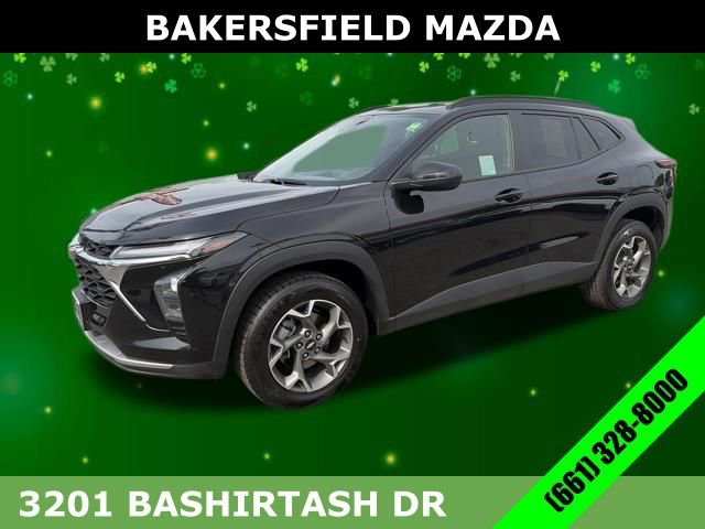 Used 2025 Chevrolet Trax LT image 1