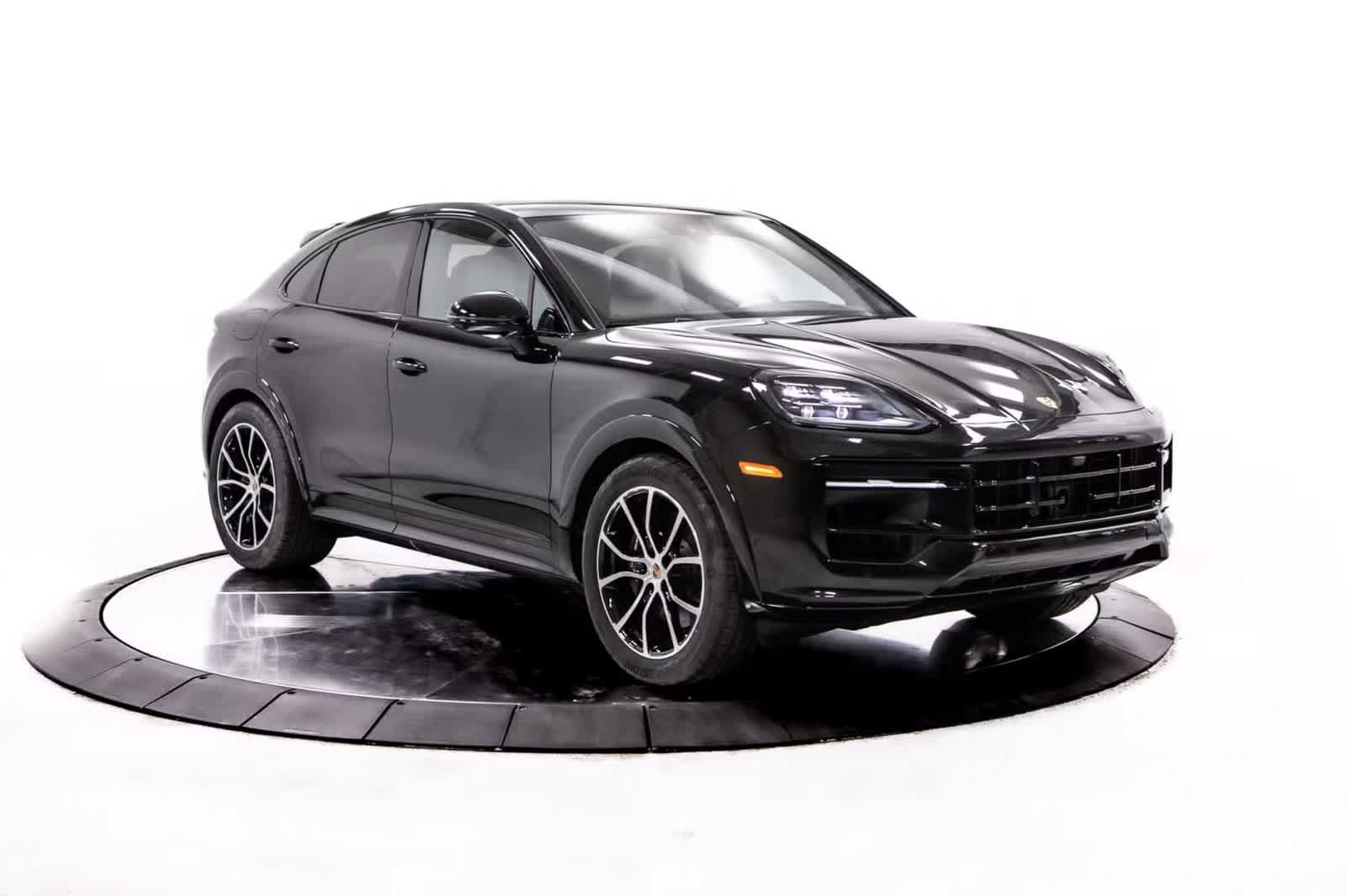 Certified 2026 Porsche Cayenne Coupe AWD/4WD image 9
