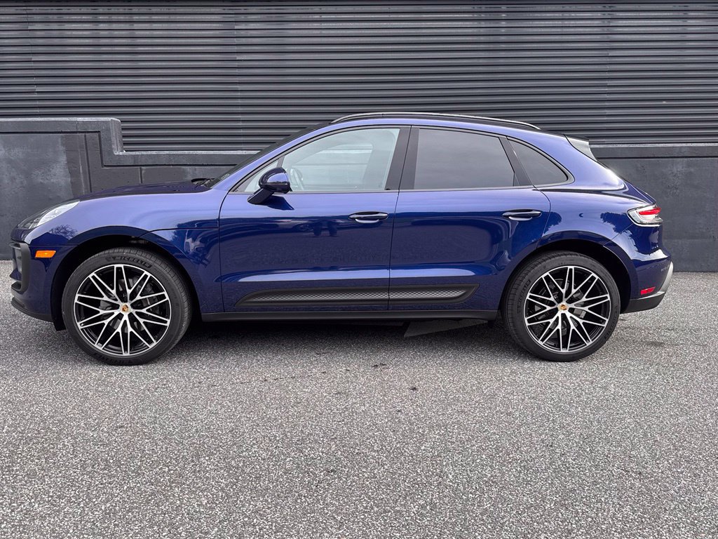 Certified 2026 Porsche Macan AWD/4WD image 2