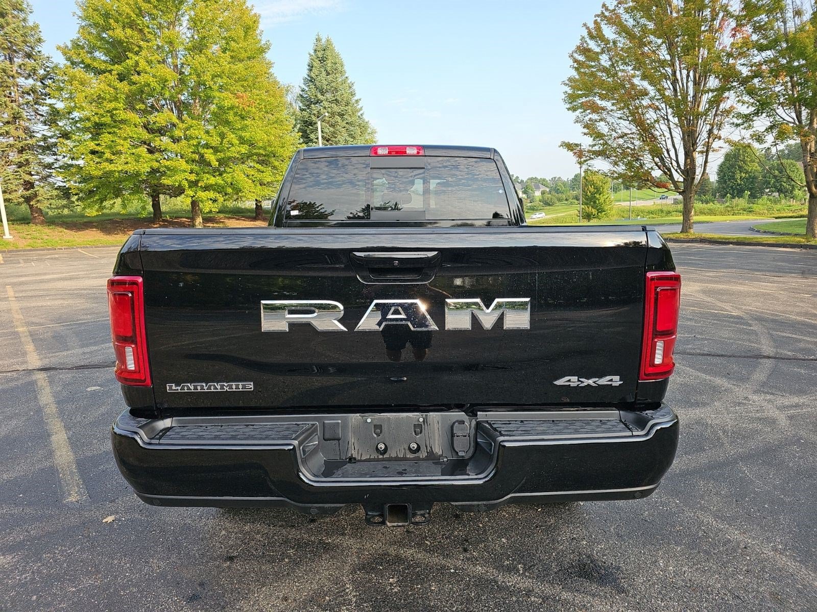 Used 2025 RAM 2500 Laramie AWD/4WD image 5