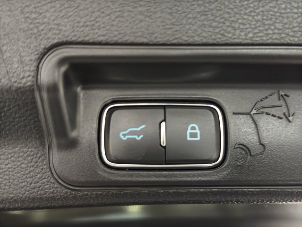 Used 2025 Ford Explorer ST image 23