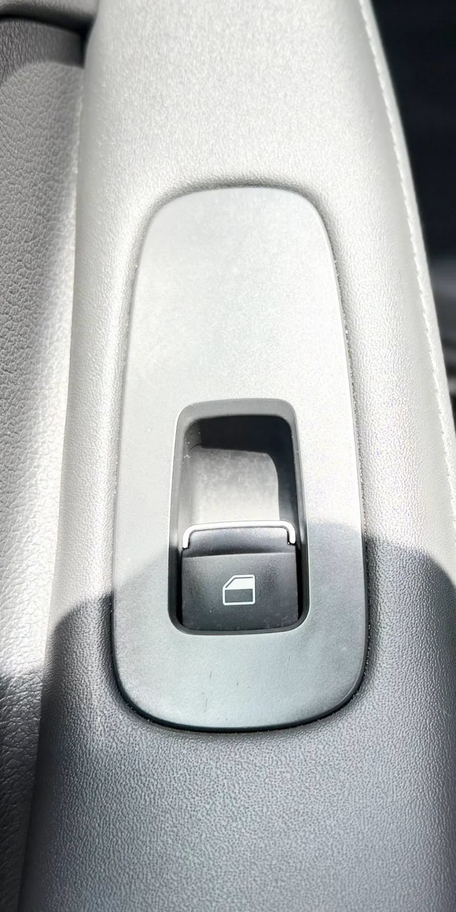 Used 2020 Hyundai Sonata Limited w/ Cargo Package FWD image 30