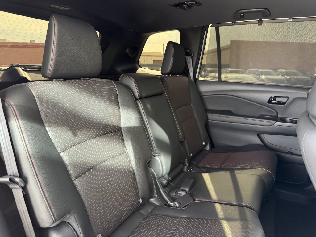 Used 2025 Honda Passport Black Edition image 40