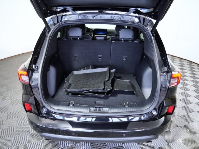 Certified 2023 Ford Escape ST-Line w/ Tech Pack #1 AWD/4WD image 7
