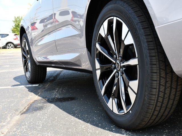 New 2026 Volvo XC60 B5 Plus w/ Protection Package Premier image 9