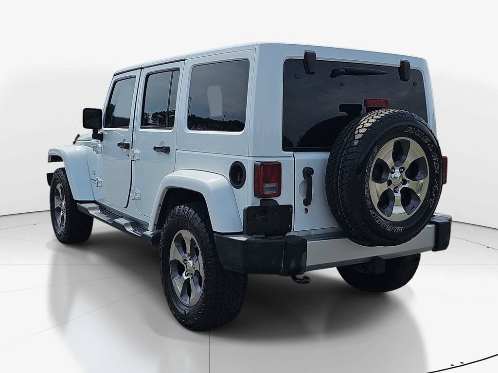 Used 2018 Jeep Wrangler Unlimited Sahara w/ Connectivity Group AWD/4WD image 8