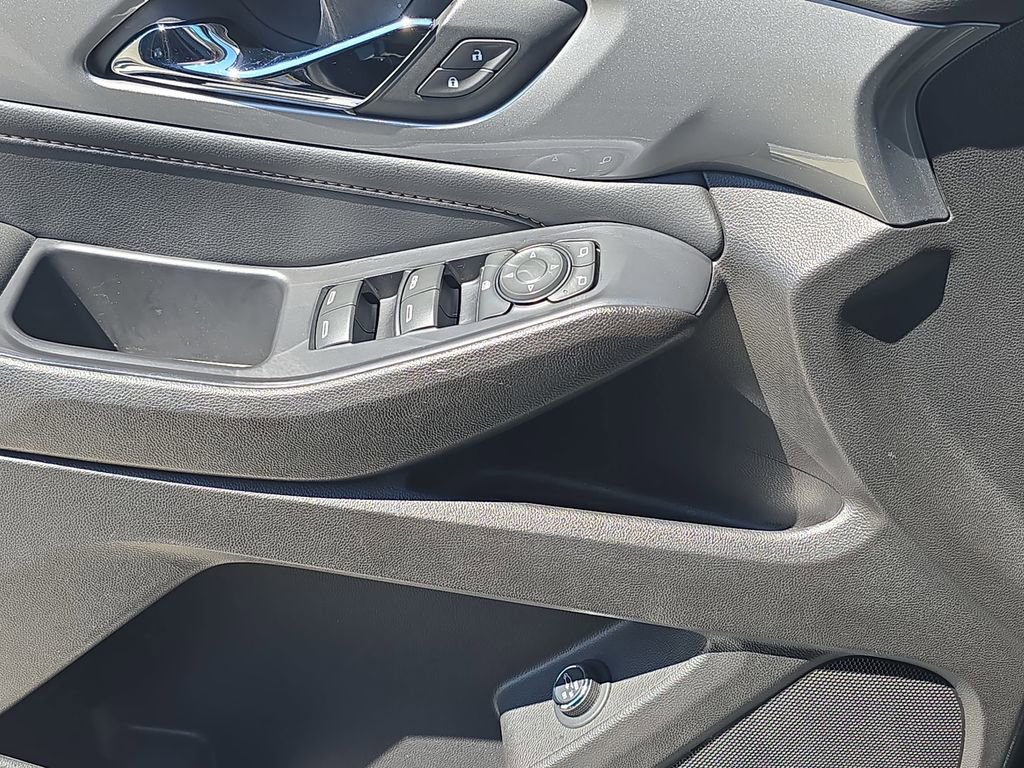 Used 2021 Chevrolet Traverse RS image 32