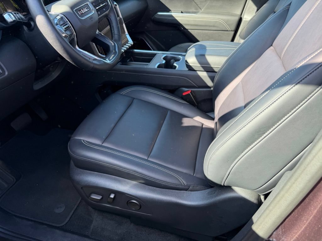 Certified 2024 GMC Acadia Elevation w/ Luxury Package AWD/4WD image 19
