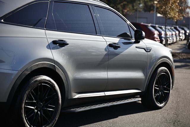Used 2023 Kia Sorento EX image 9