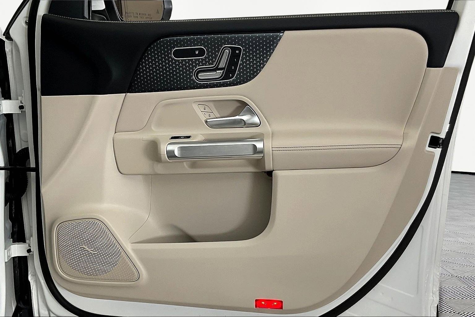 Certified 2026 Mercedes-Benz GLB 250 4MATIC image 28