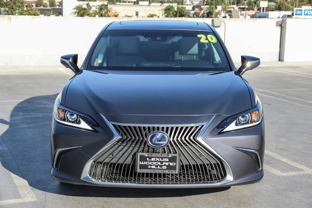 Used 2020 Lexus ES 300h w/ Accessory Package FWD image 2