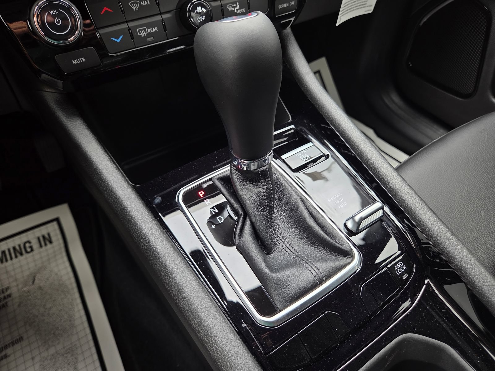 New 2026 Jeep Compass Latitude AWD/4WD image 34