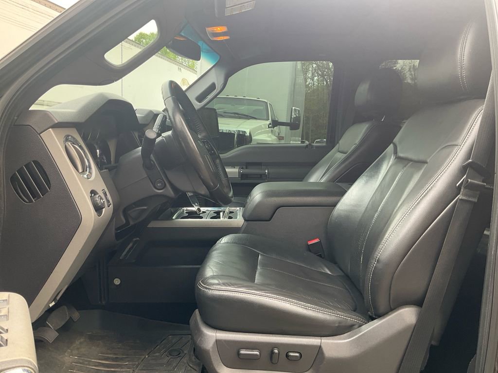 Used 2016 Ford F250 Lariat w/ Lariat Ultimate Package AWD/4WD image 16