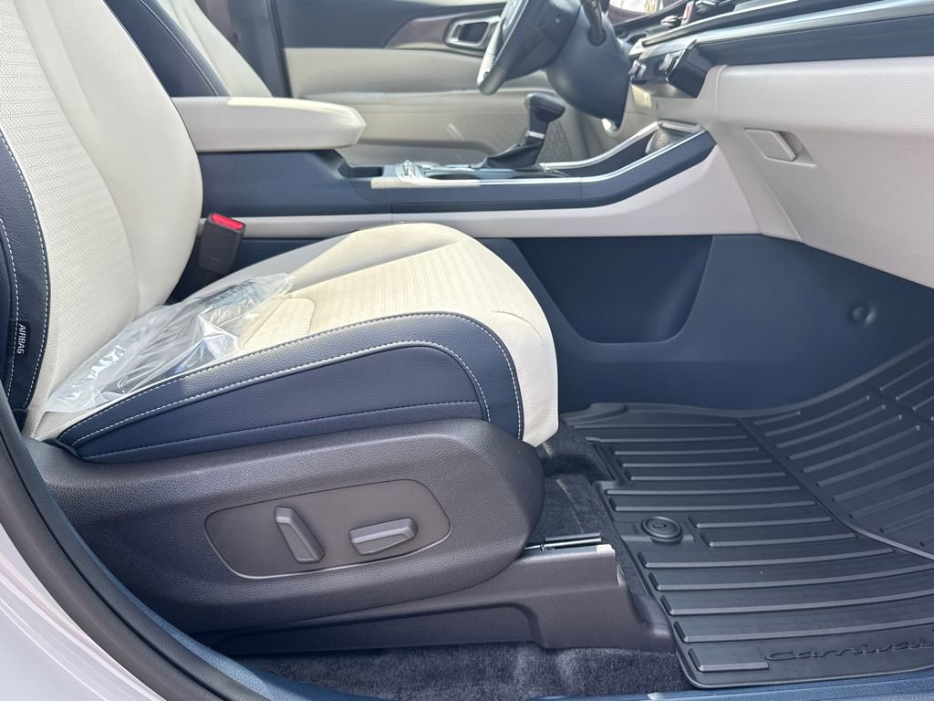 New 2026 Kia Carnival SX Prestige image 13