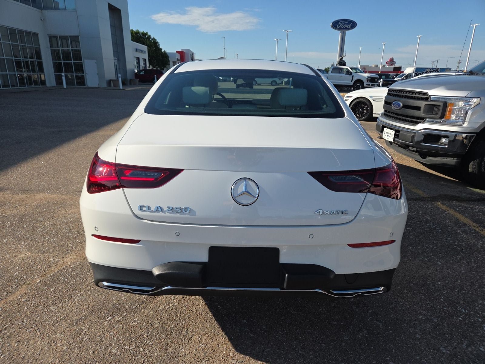 Used 2025 Mercedes-Benz CLA 250 4MATIC image 9
