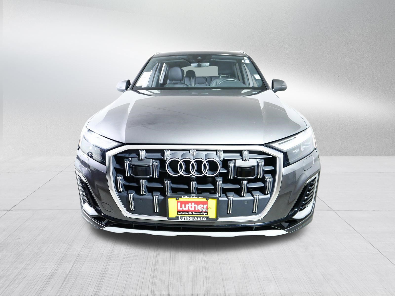 Used 2025 Audi Q7 3.0T Premium Plus AWD/4WD image 2