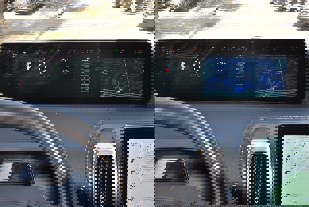 Certified 2025 Ford Expedition Platinum image 26