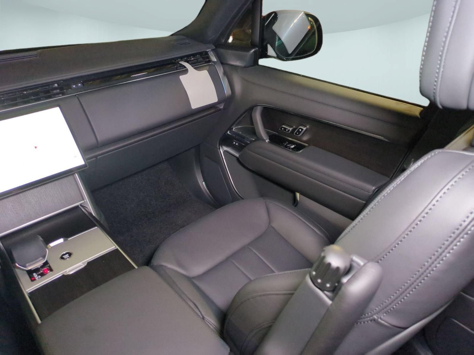 New 2026 Land Rover Range Rover SE AWD/4WD image 27