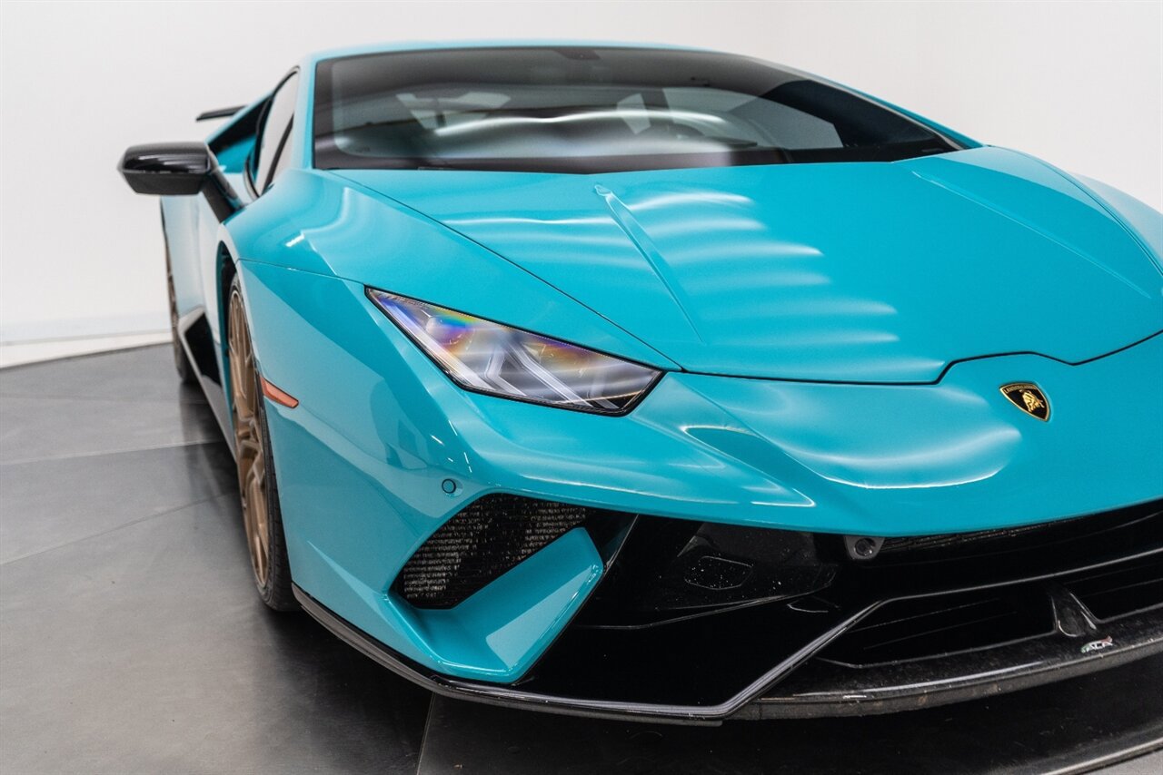 Used 2019 Lamborghini Huracan Performante AWD/4WD image 20