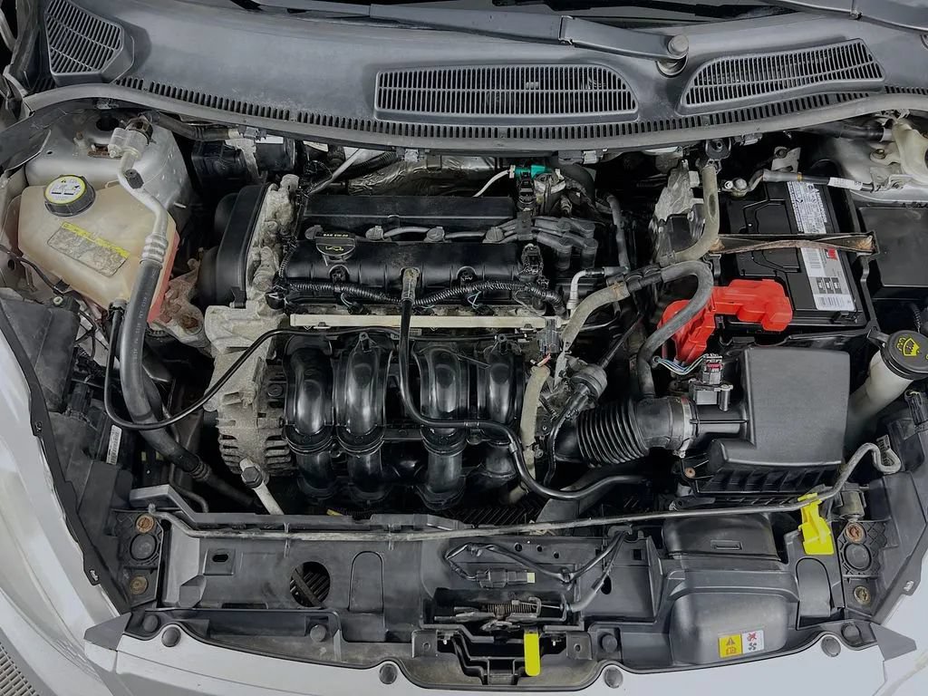 Used 2012 Ford Fiesta SES FWD image 27