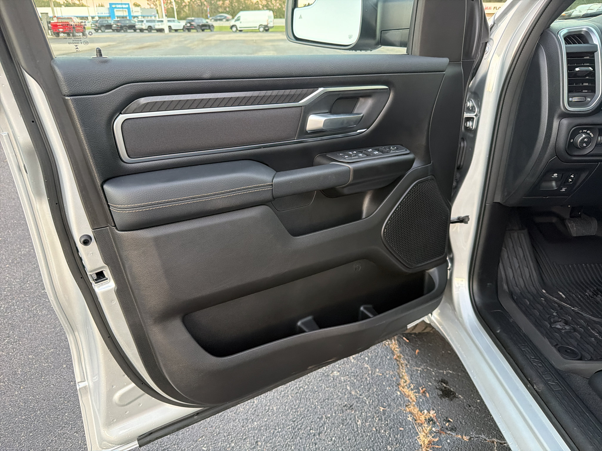 New 2026 RAM 1500 Big Horn AWD/4WD image 9