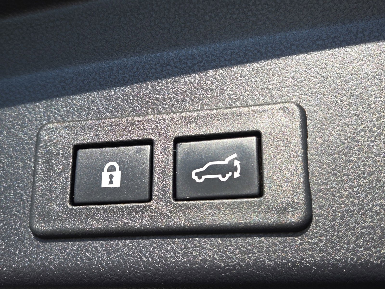 Used 2024 Subaru Ascent Premium w/ Convenience Package image 10