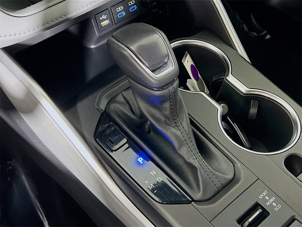 Certified 2022 Toyota Highlander LE image 16