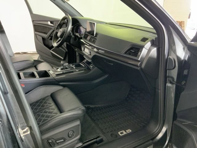 Used 2018 Audi SQ5 Prestige w/ Prestige Package AWD/4WD image 24