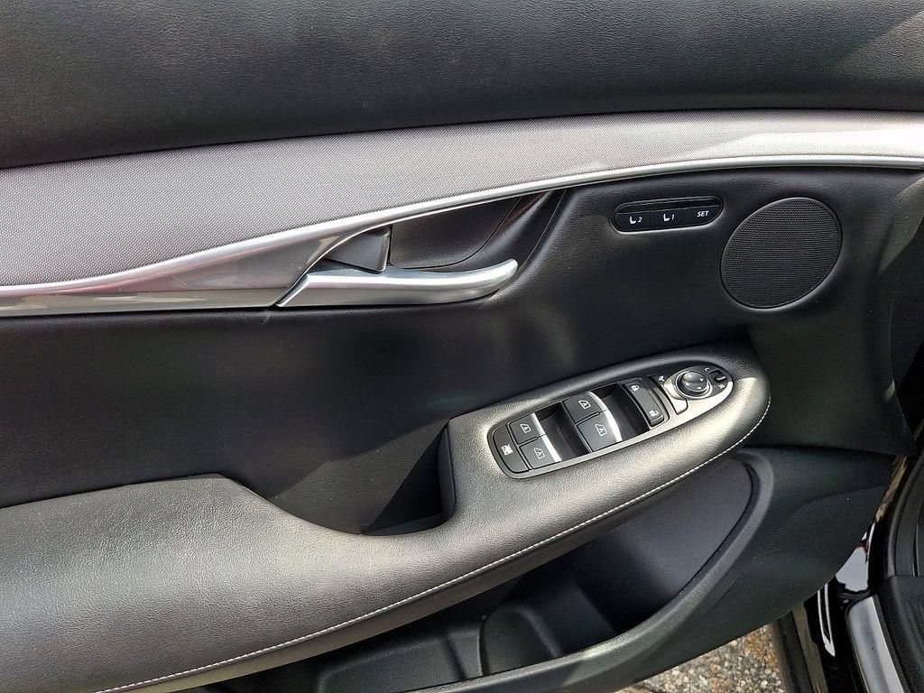Used 2023 INFINITI QX50 Luxe AWD/4WD image 13