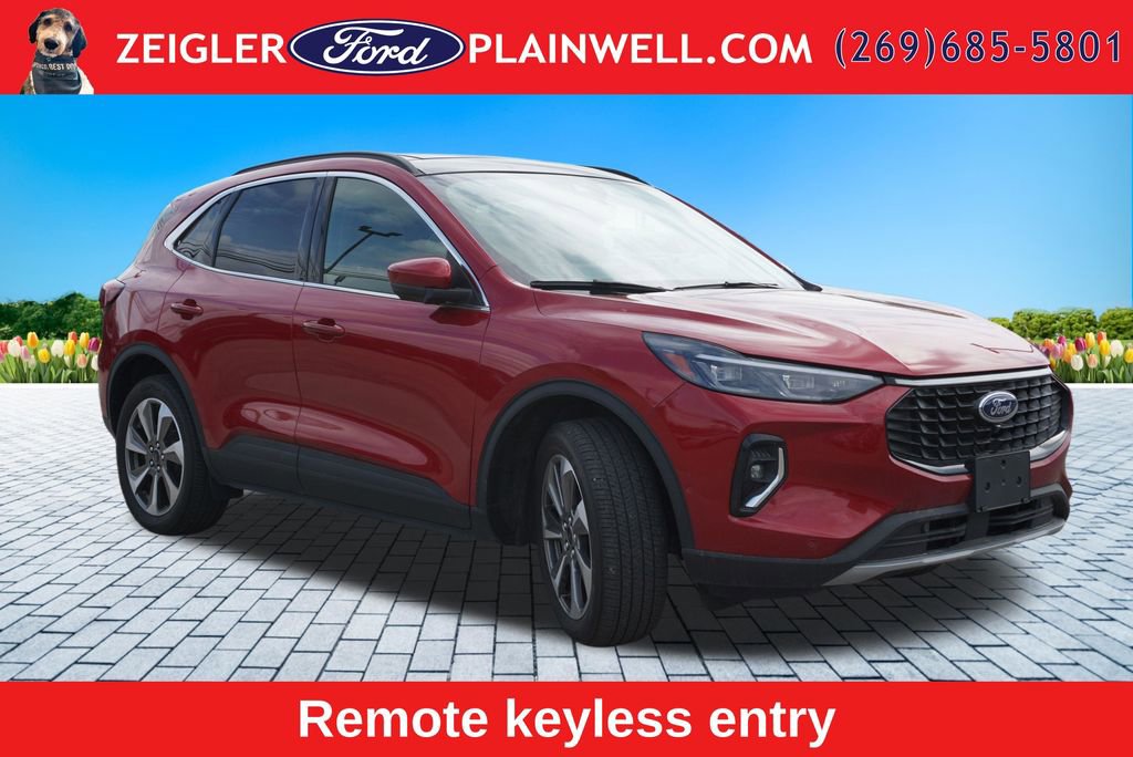 Used 2023 Ford Escape Platinum w/ Premium Technology Package AWD/4WD image 7
