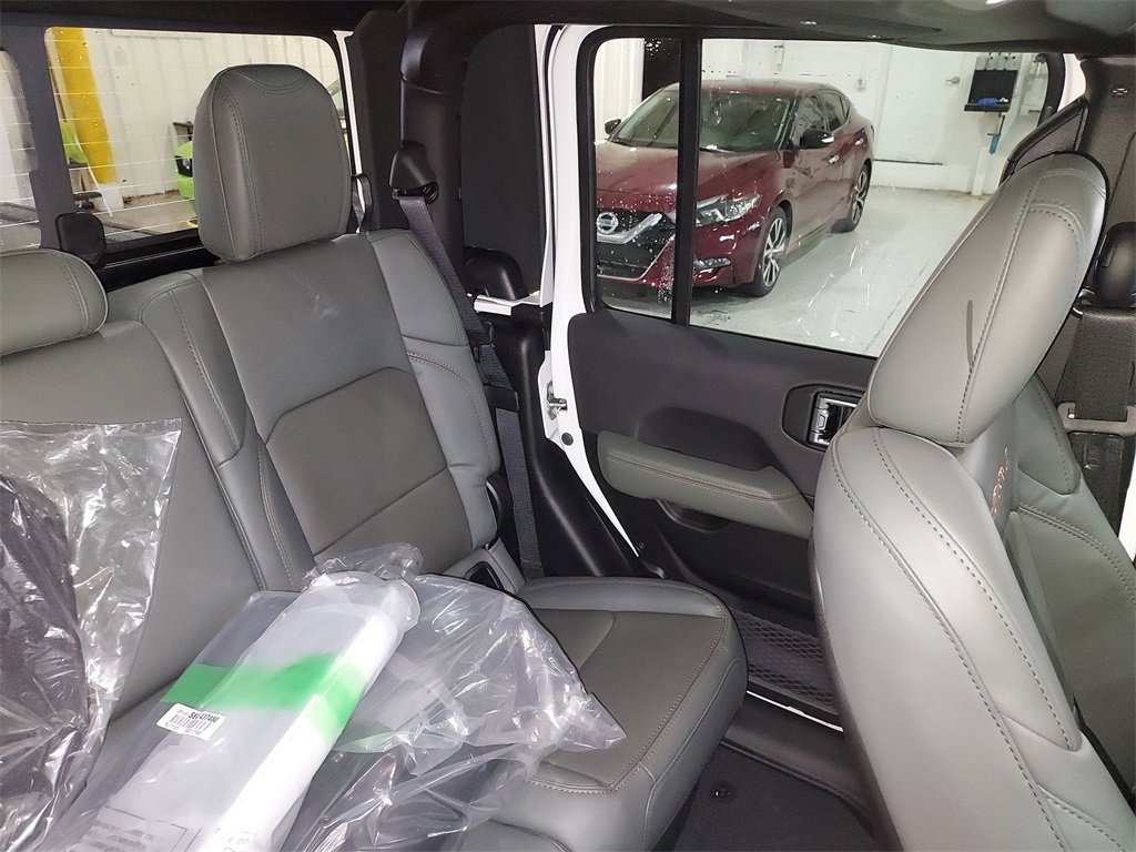 New 2026 Jeep Gladiator Mojave image 14