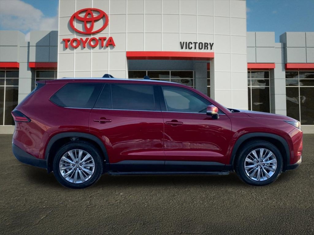 Used 2025 Toyota Grand Highlander AWD image 2