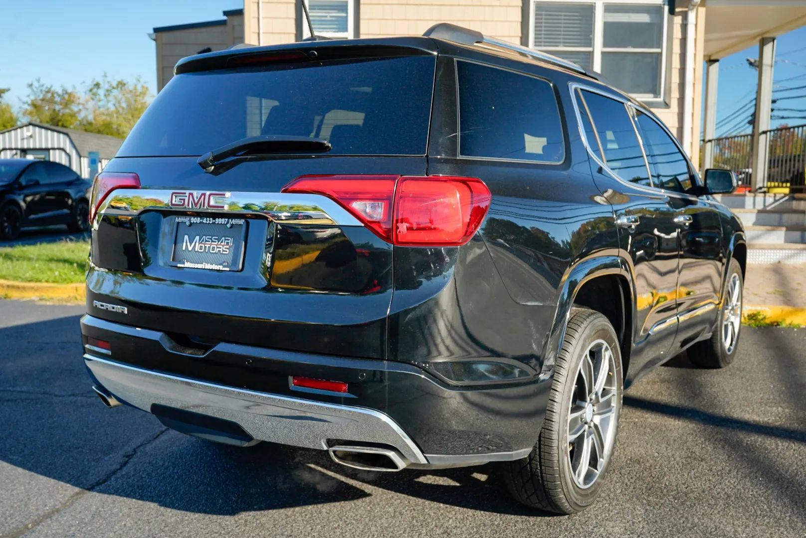 Used 2019 GMC Acadia Denali FWD image 5