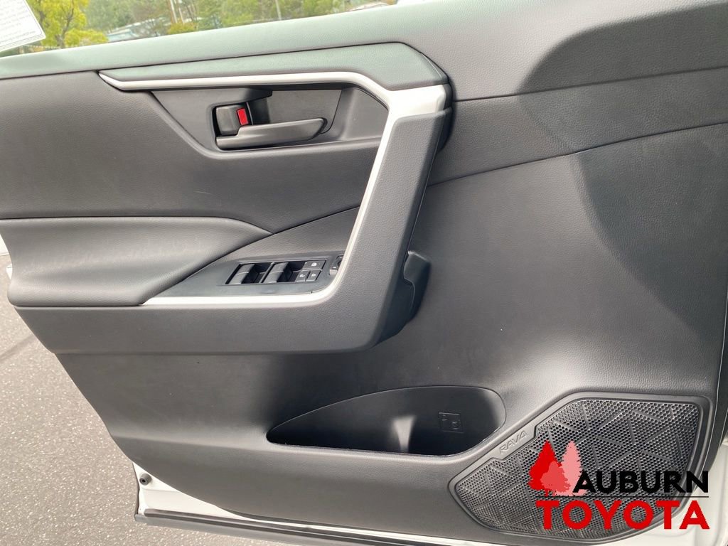 Used 2024 Toyota RAV4 LE AWD/4WD image 29