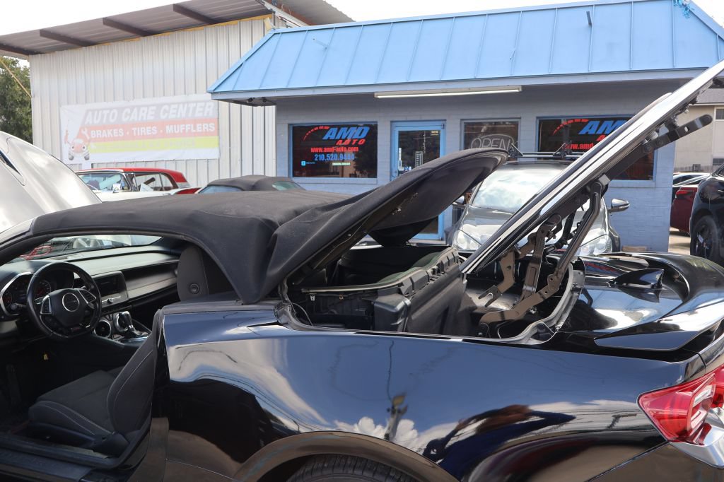 Used 2019 Chevrolet Camaro LT RWD image 39