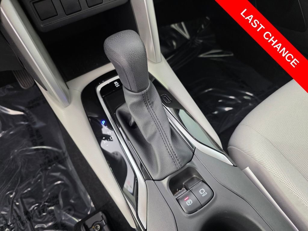Used 2025 Toyota Corolla Cross L FWD image 23