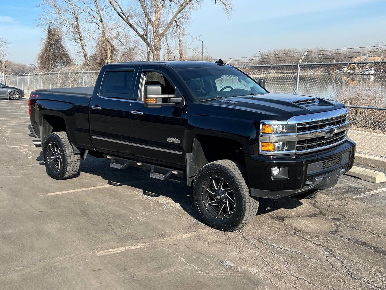 Used 2018 Chevrolet Silverado 2500 High Country w/ Duramax Plus Package image 40