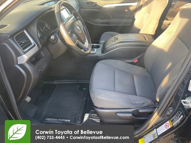 Used 2016 Toyota Highlander LE image 7