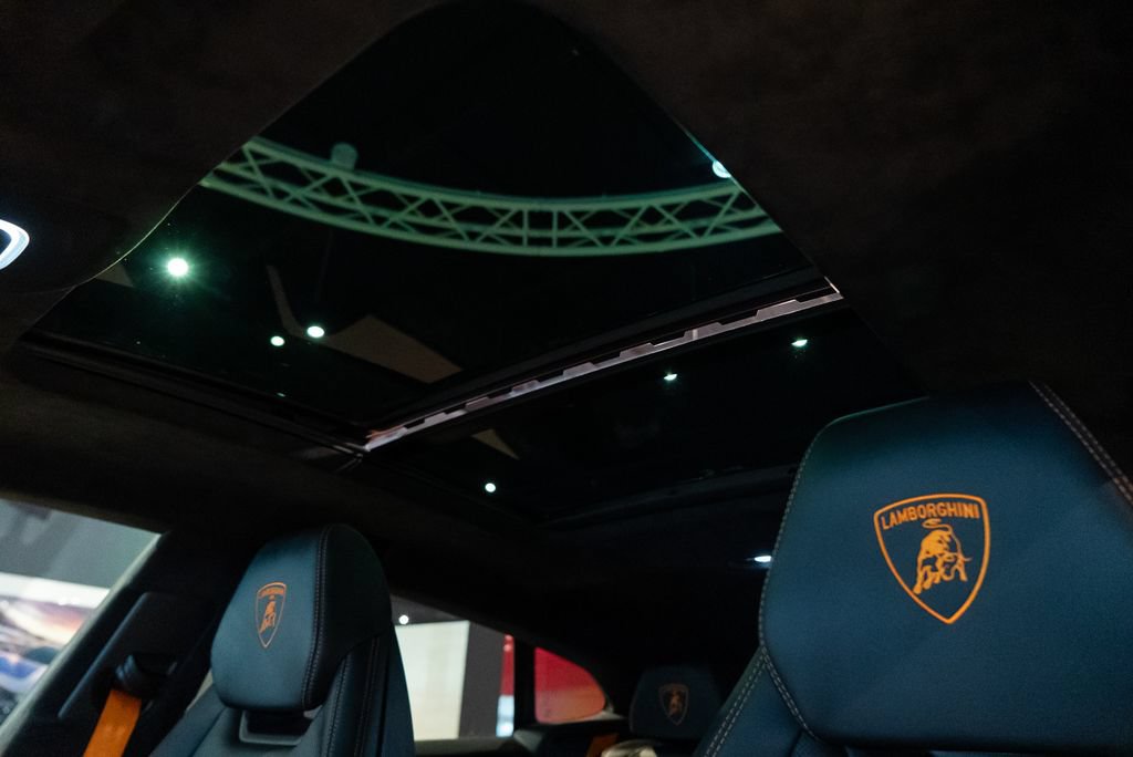 Used 2024 Lamborghini Urus S AWD/4WD image 40