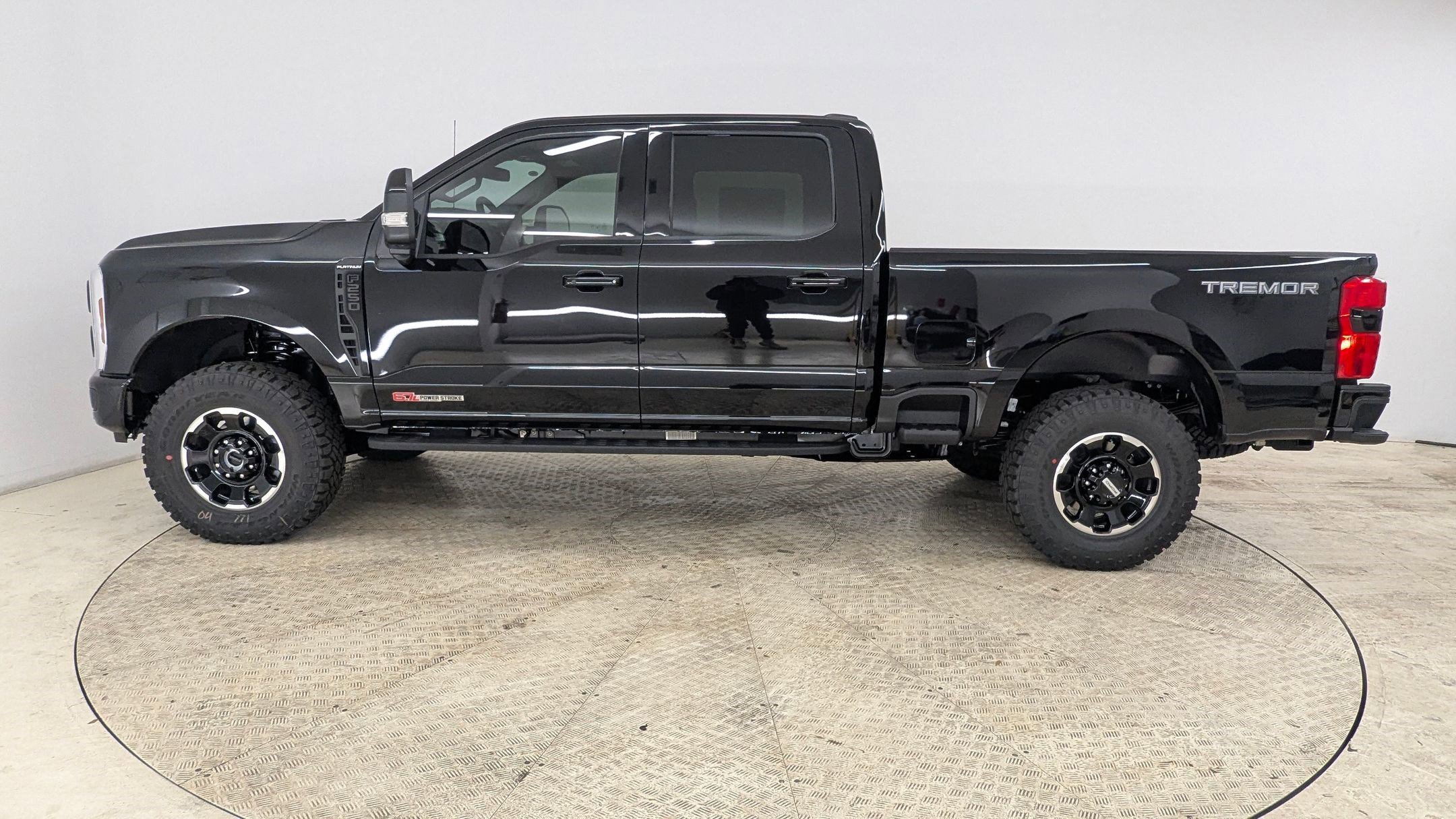 New 2026 Ford F250 Platinum image 2