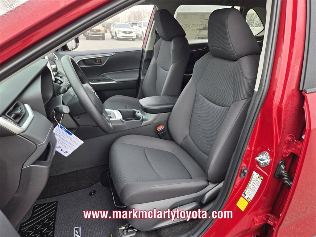 New 2025 Toyota RAV4 LE image 5