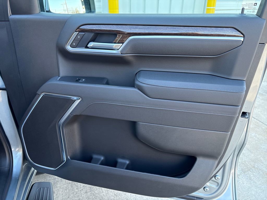 New 2026 GMC Sierra 1500 Elevation w/ LPO, Elevation Black Package AWD/4WD image 43