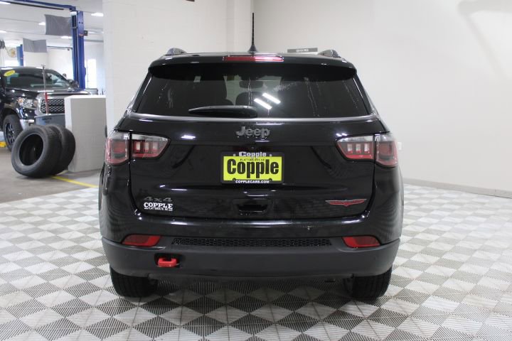 Used 2022 Jeep Compass Trailhawk w/ Trailhawk Convenience Group image 9