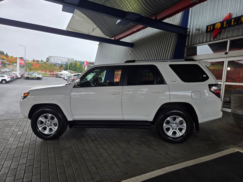 Used 2024 Toyota 4Runner SR5 Premium w/ Moonroof Package image 8